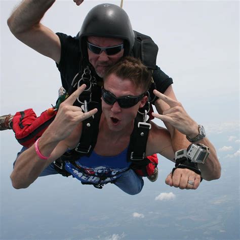 Skydive georgia - Experience skydiving from 14,000 feet at 120MPH with expert instructors and the fastest aircraft in the state. Book online, get gift certificates, and learn about our safety standards and facilities. 